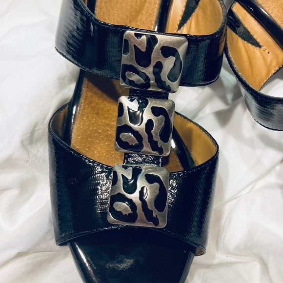 Michelle D Size 9.5 Medium Wedge Heel Dress Shoe - Picture 3 of 9